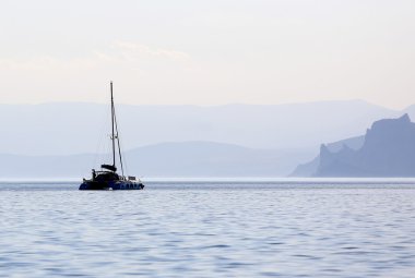 deniz üzerinde tekne