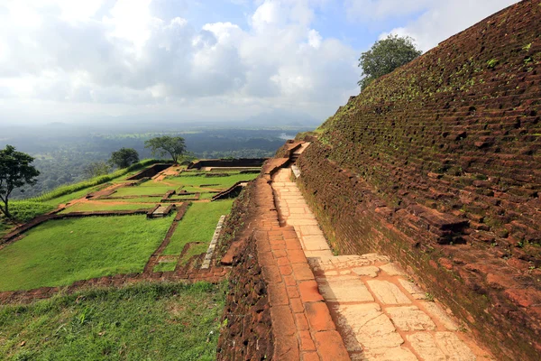 Stare mury zamku sigiriya — Zdjęcie stockowe