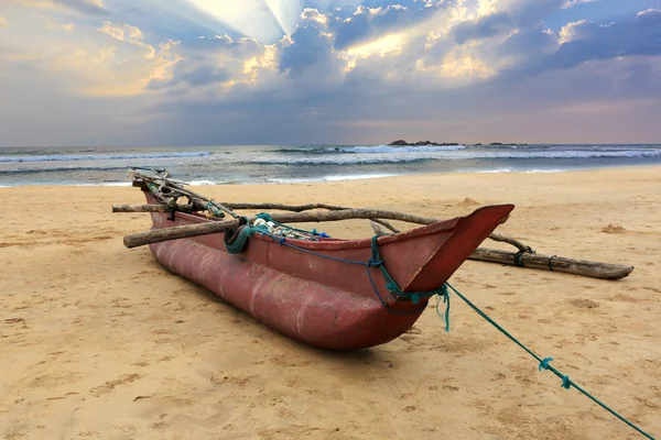 Boot am Strand — Stockfoto