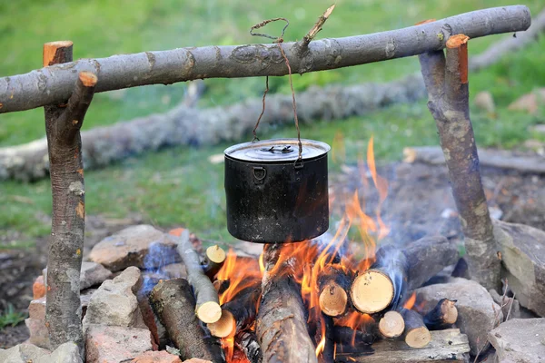 Gerookte toeristische waterkoker — Stockfoto