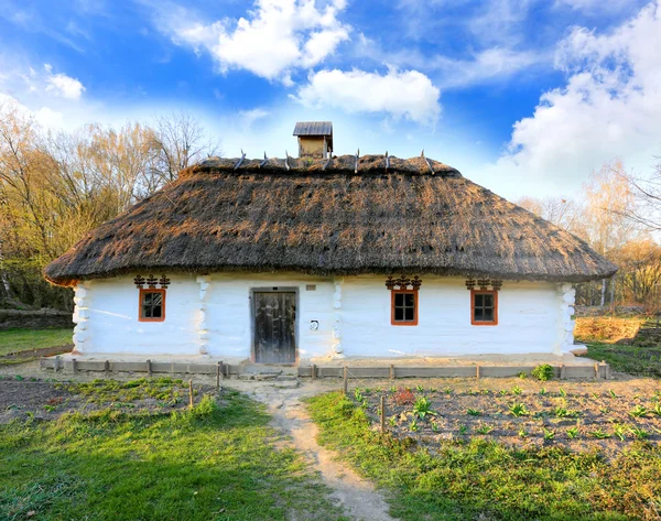 Maison antique ukrainienne — Photo