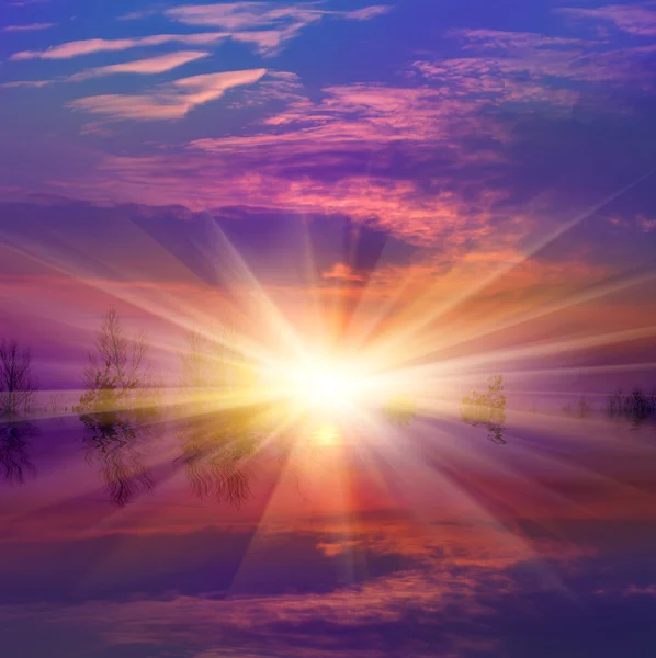 Göl üzerinde nise günbatımı