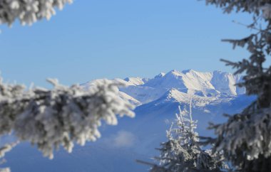 Slovakya 'daki Tatra dağlarına kış manzarası