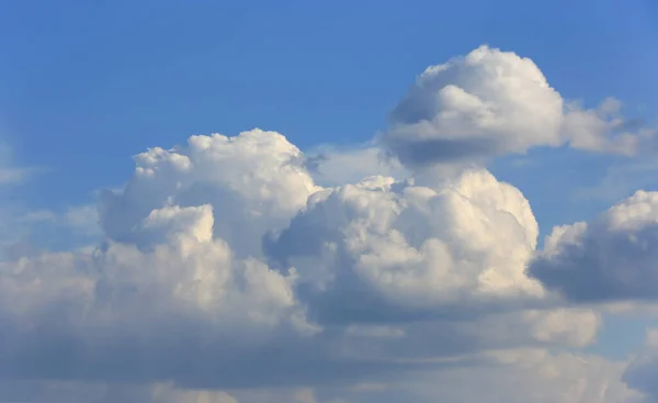 Schöne Weiße Wolken Blauen Himmel — Stockfoto