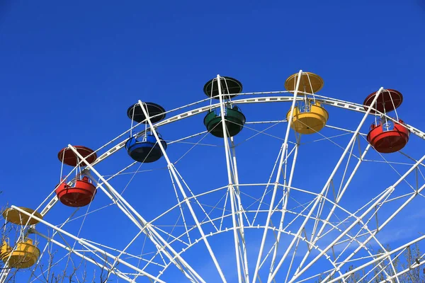 View Ferris Wheel Blue Sky Background — Stock Photo, Image