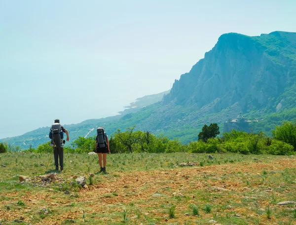 Hikers group walking — Stock Photo, Image