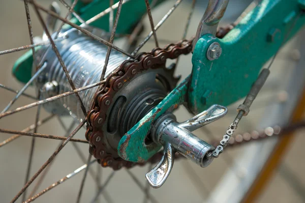 Achternaaf van oude fiets — Stockfoto