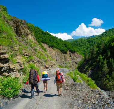 Svaneti trekking genç yürüyüşçü,