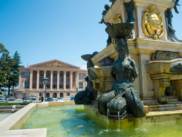 Neptune fountain in front of Ilya Chavchavadze State Drama Theat — Stock Photo, Image