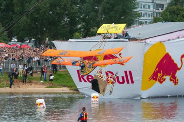 red bull flugtag Moskova 2013