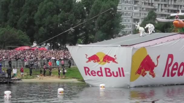 モスクワ 2013年赤い bull flugtag — ストック動画