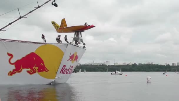 Red bull flugtag v Moskvě 2013 — Stock video