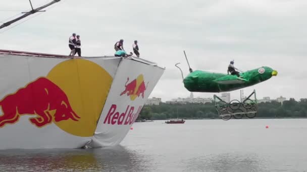 Red bull flugtag in Moskou 2013 — Stockvideo