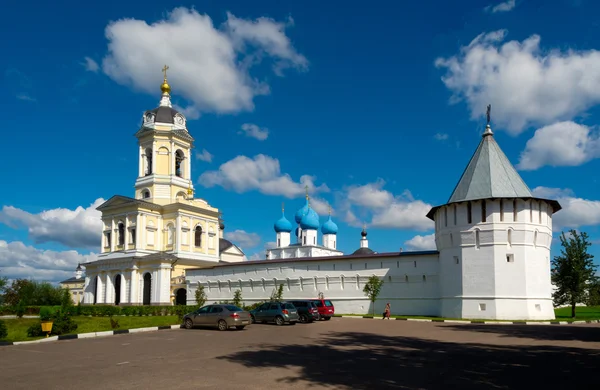 Vladychny monasterio en Serpujov, área de Moscú, Rusia — Foto de Stock