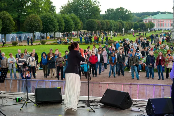 Jazz Dance Orchestra si esibisce all'Usadba Jazz Festival — Foto Stock