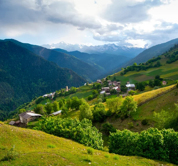 Paesaggio del villaggio di Ieli a Svaneti — Foto Stock