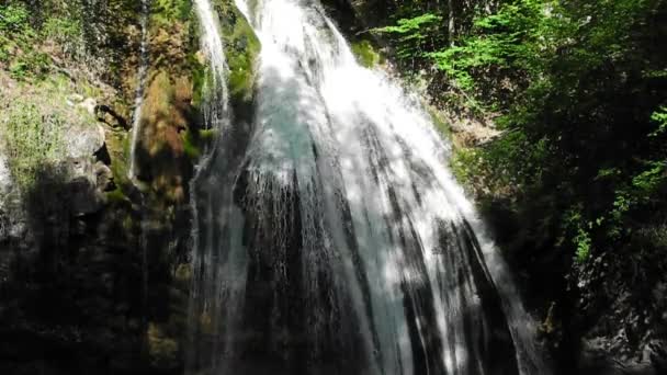 Waterfall Dzhur-dzhur or Dzur-dzur in Crimea, Ukraine — Stock Video