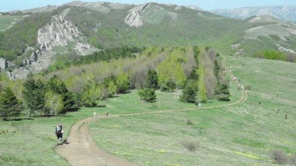 Hikers group trekking in Crimea — Stock Video