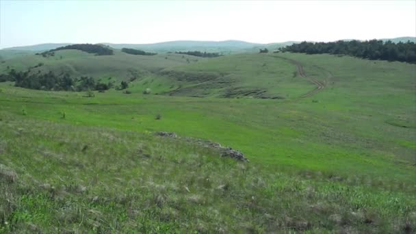 Zomer berglandschap van het panorama op de Krim, Oekraïne — Stockvideo