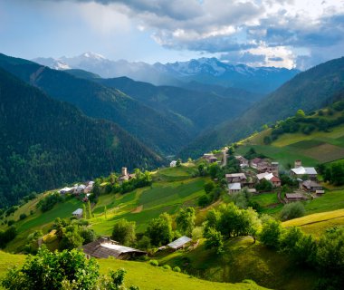 svaneti köyde IELI panoramik manzara