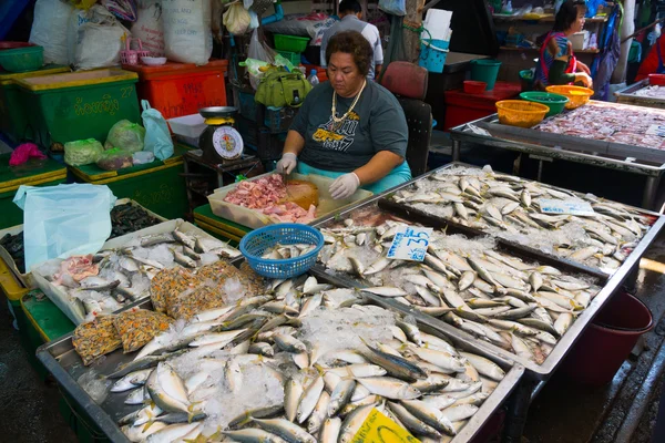 Mercado ferroviario de Maeklong —  Fotos de Stock