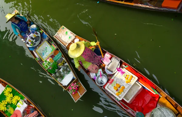 Mercado flotante de Damnoen Saduak —  Fotos de Stock