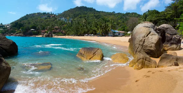 Costa rochosa na ilha de Samui — Fotografia de Stock