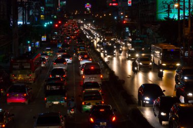 Gece Bangkok trafiği
