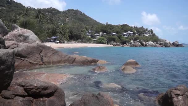 Panorama della spiaggia di corallo nell'isola di Samui, Thailandia — Video Stock