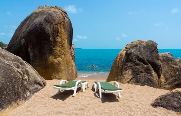 Two lounge chairs on the beach — Stock Photo, Image