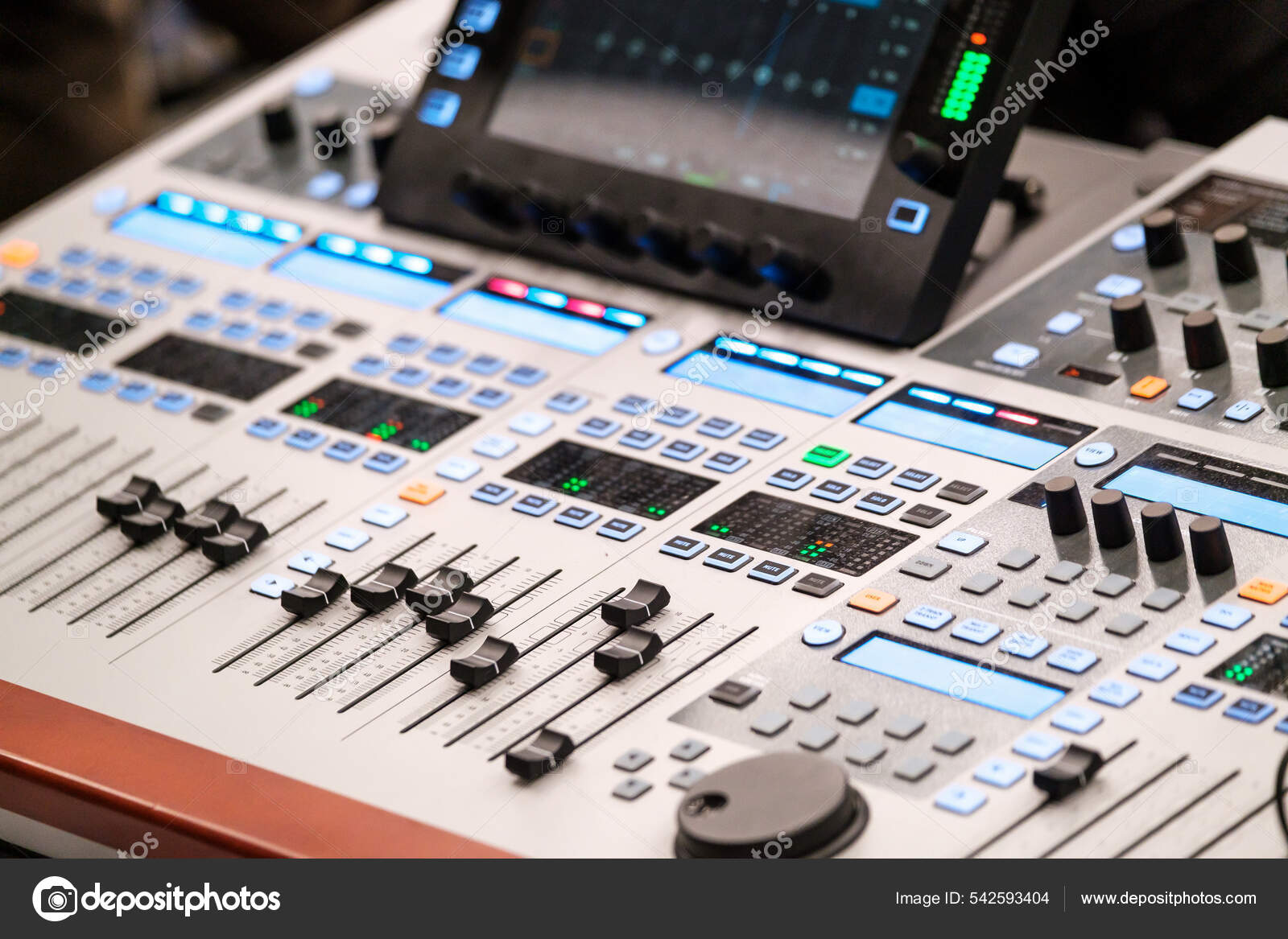 Mixing console in recording studio – Stock Editorial Photo © toxawww ...