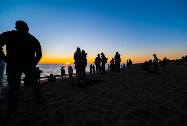 Foule sur la plage pendant le festival de musique — Photo