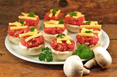 Hazırlık - mantar dolması