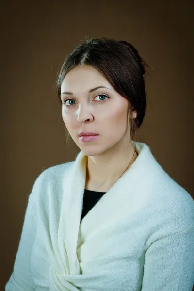 Mujer en una chaqueta blanca —  Fotos de Stock