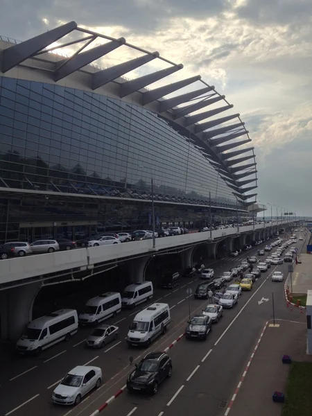 Россия. Москва. Аэропорт Внуково. Russia. Moscow. Vnukovo Airport. — Fotografia de Stock