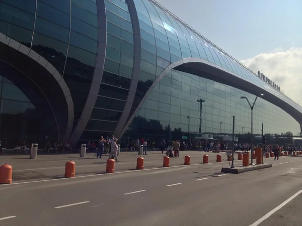 Россия. Москва. Аэропорт Домодедово. Russia. Moscow. Domodedovo airport. — 图库照片