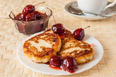 Süzme peynirli börek