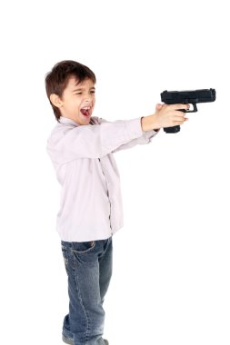 silahla oynarken çocuk