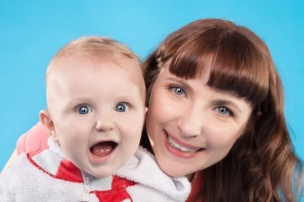 Mère avec le mignon petit bébé — Photo