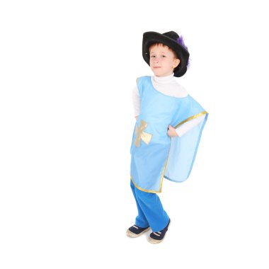 küçük çocuk silahşör