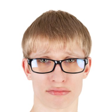 üzgün sarışın çocuk