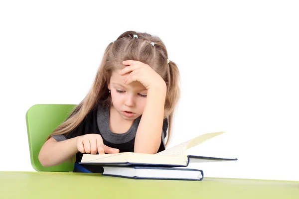 Chica leyendo — Foto de Stock