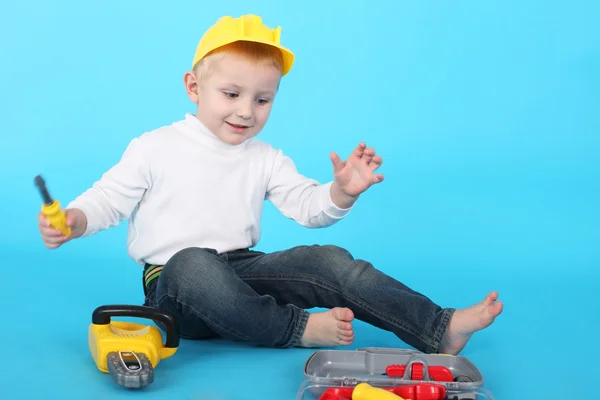 Bambino che gioca con gli strumenti — Foto Stock