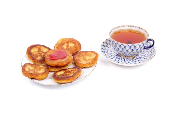 Dikke pannenkoeken en thee — Stockfoto