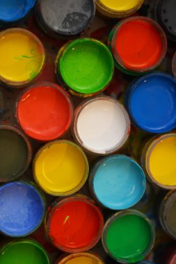 parlak boya renkleri