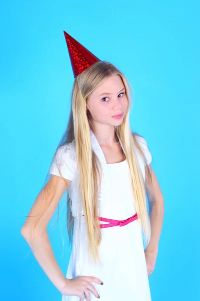 Menina no boné de aniversário — Fotografia de Stock