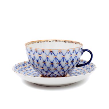 Fincan ve fincan tabağı.