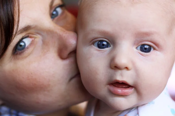 Madre e hijo —  Fotos de Stock