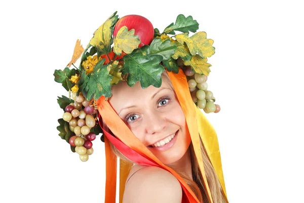 Chica en la guirnalda de frutas —  Fotos de Stock