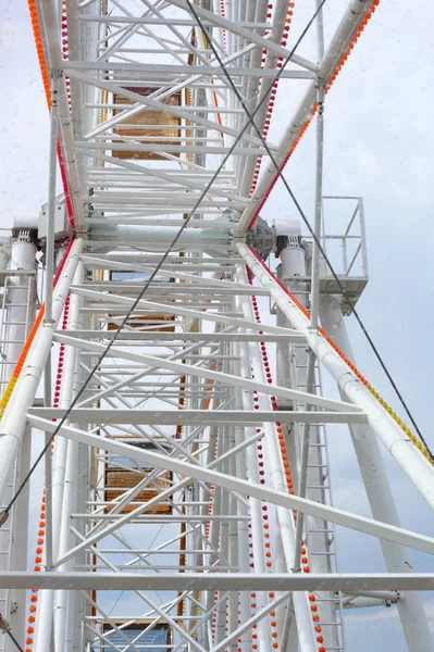 Ferris construction métallique de roue — Photo